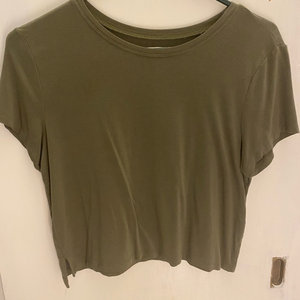 American Eagle cropped shirt